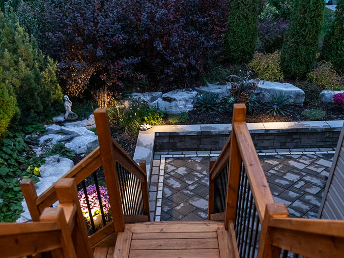 Suburban Oasis: Crafting Privacy and Beauty