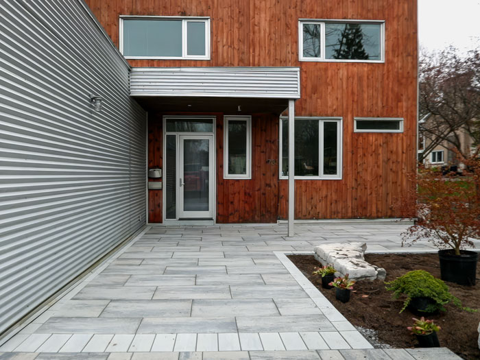  A Modern Landscape to Match a Unique Home