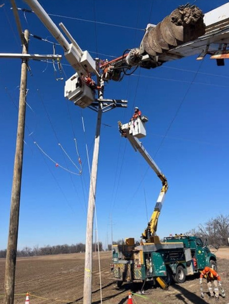 New hydro pole installation